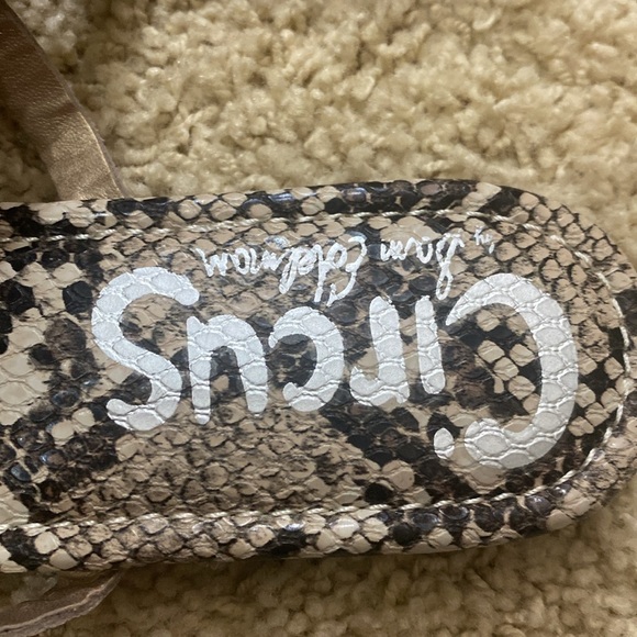 Circus by Sam Edelman sandals snake print black beige size 5.5 NEW - Picture 3 of 7